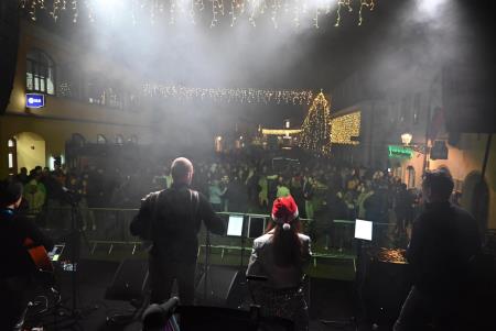 V novo leto stopili skupaj z ansamblom Galop (32)